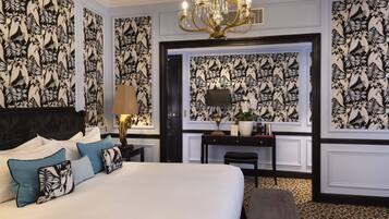 Deluxe Room | Egyptian cotton sheets, premium bedding, memory-foam beds, minibar