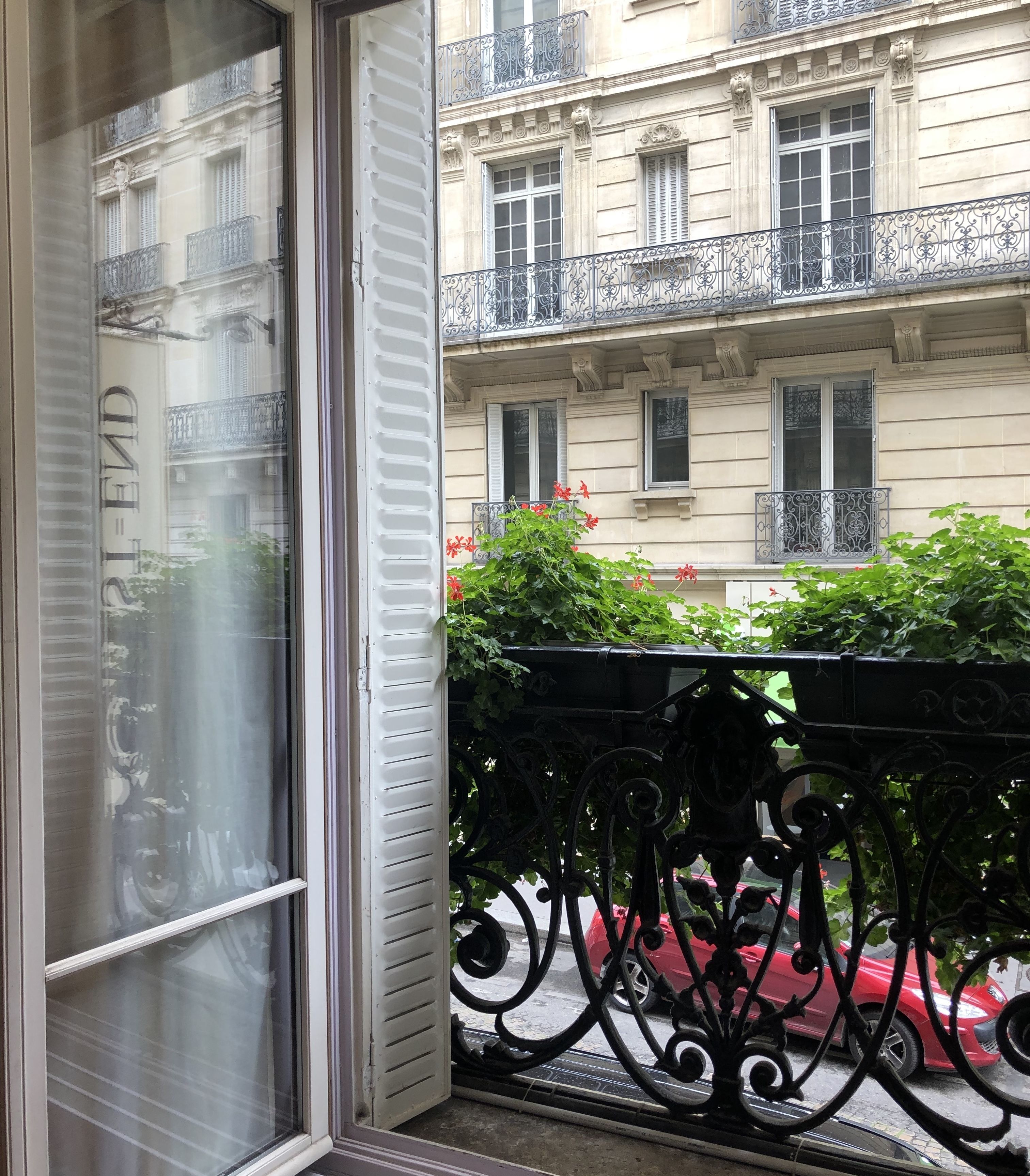 executive room | city view