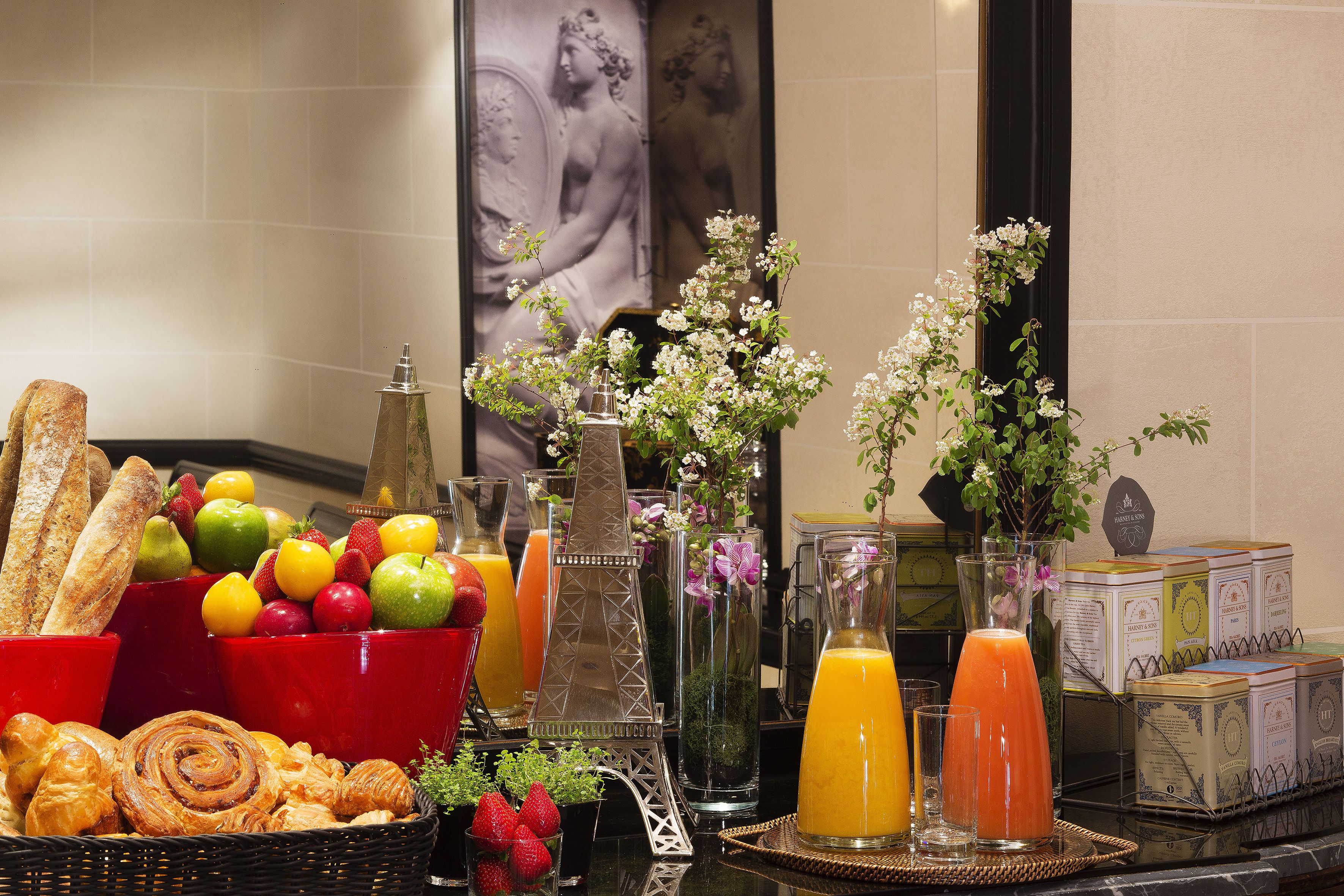 free daily continental breakfast