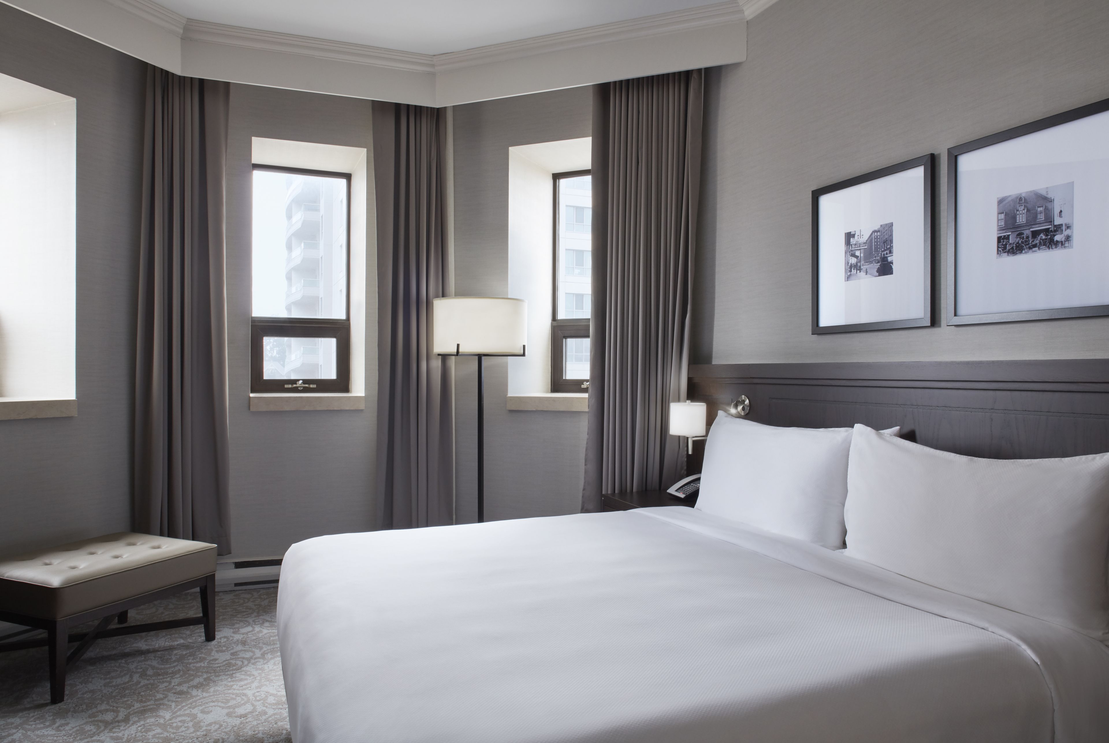 premium bedding, pillow-top beds, in-room safe, desk