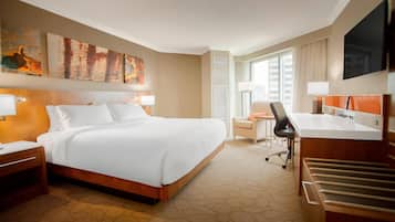 Room, 1 King Bed, Corner | Premium bedding, pillow-top beds, in-room safe, desk