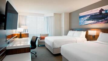 Schreibtisch, laptopgeeigneter Arbeitsplatz, Verdunkelungsvorhänge