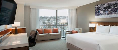 Habitació, 1 llit de matrimoni i sofà llit (Accessible) | Escriptori, espai de treball apte per a portàtils i cortines opaques