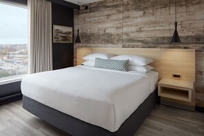 Suite, 1 Bedroom | Premium bedding, pillowtop beds, desk, soundproofing - Delta Hotels by Marriott Sherbrooke Conference Centre (Sherbrooke)