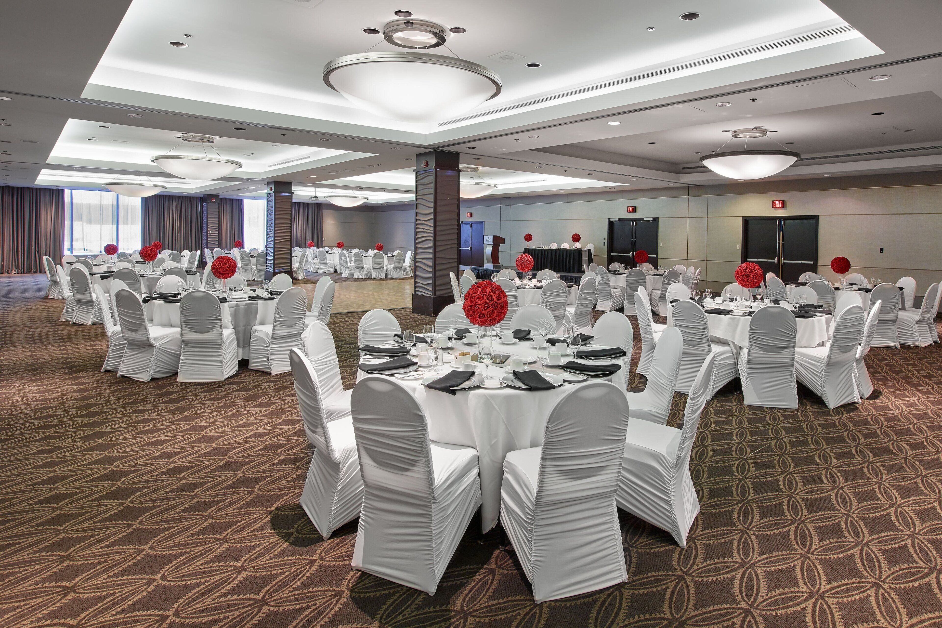 Photo - Delta Hotels by Marriott Edmonton Centre Suites