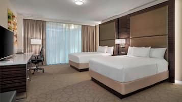 Ropa de cama de alta calidad, colchones con pillow-top y escritorio