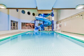 Sisäuima-allas