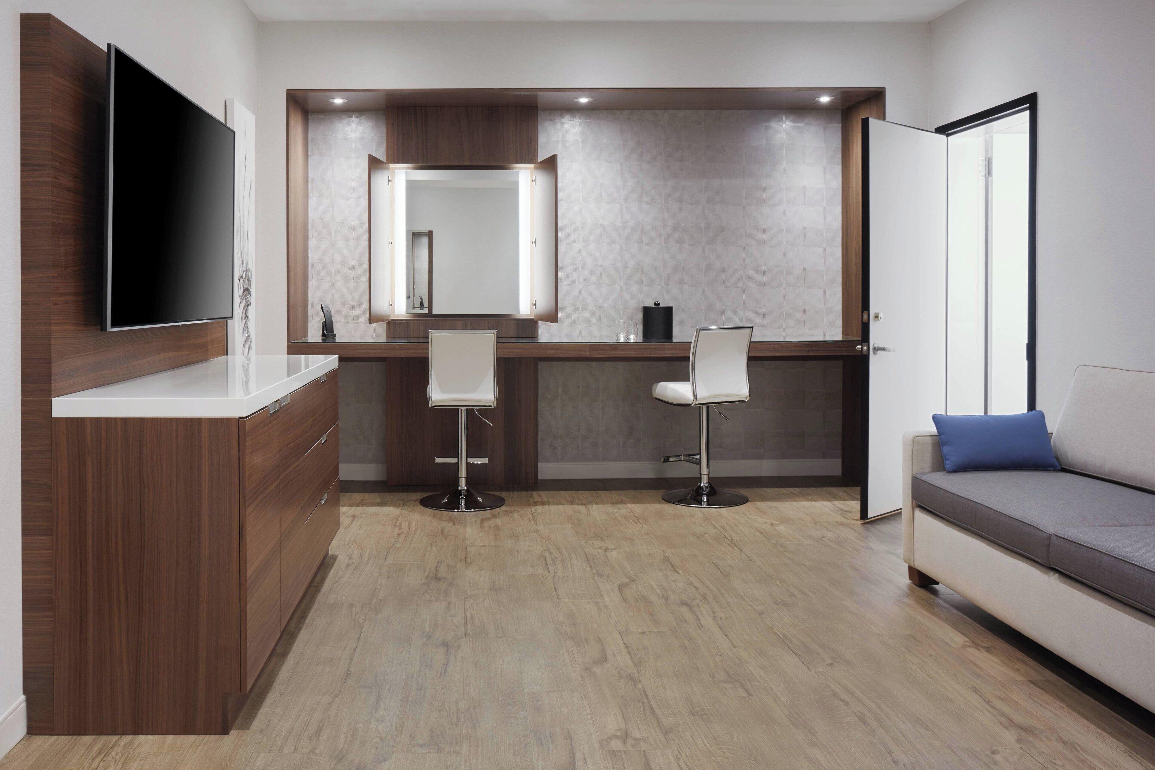 55-inch flat-screen tv with satellite channels, tv, netflix