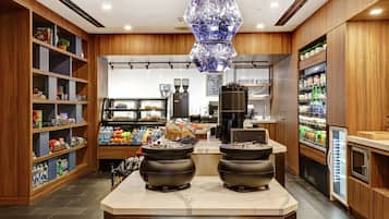 Daily full breakfast (CAD 27.60 per person)
