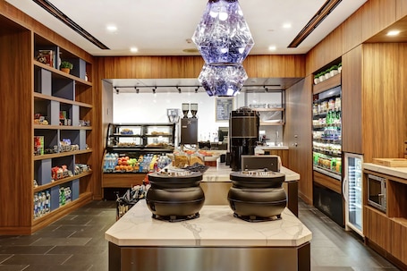 Daily full breakfast (CAD 27.60 per person)