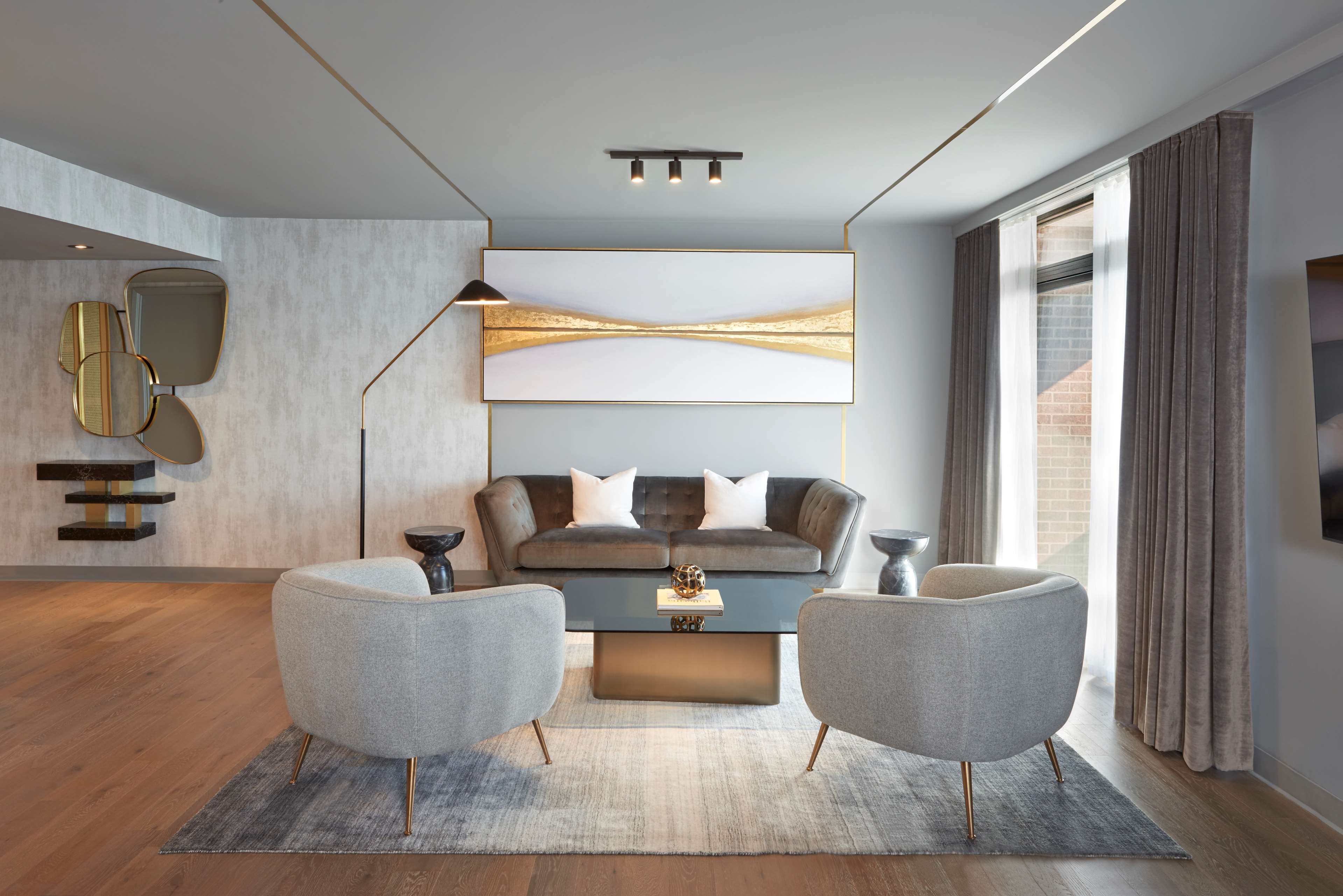 signature suite, 1 king bed, non smoking | living area | 32-inch lcd tv with cable channels, tv, pay films