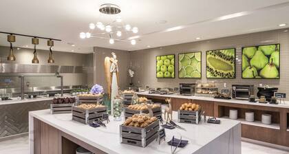 Hilton Garden Inn Ottawa Downtown