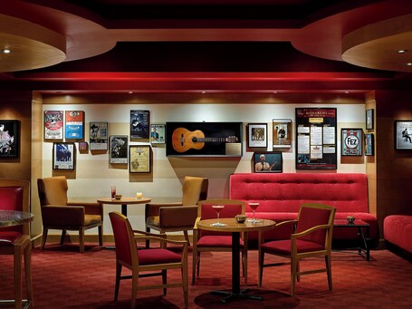 Chelsea Hotel, Toronto - Image 95