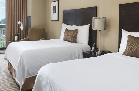 Chelsea Hotel, Toronto - Image 76