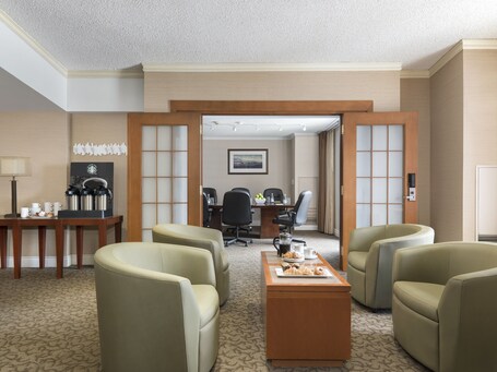 Chelsea Hotel, Toronto - Image 53