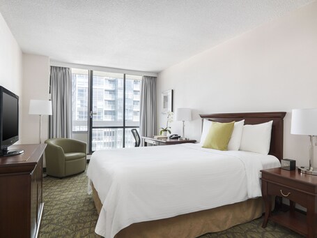 Chelsea Hotel, Toronto - Image 82