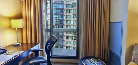 Chelsea Hotel, Toronto - Image 46