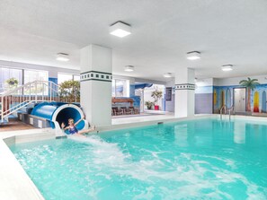 2 Innenpools, Liegestühle