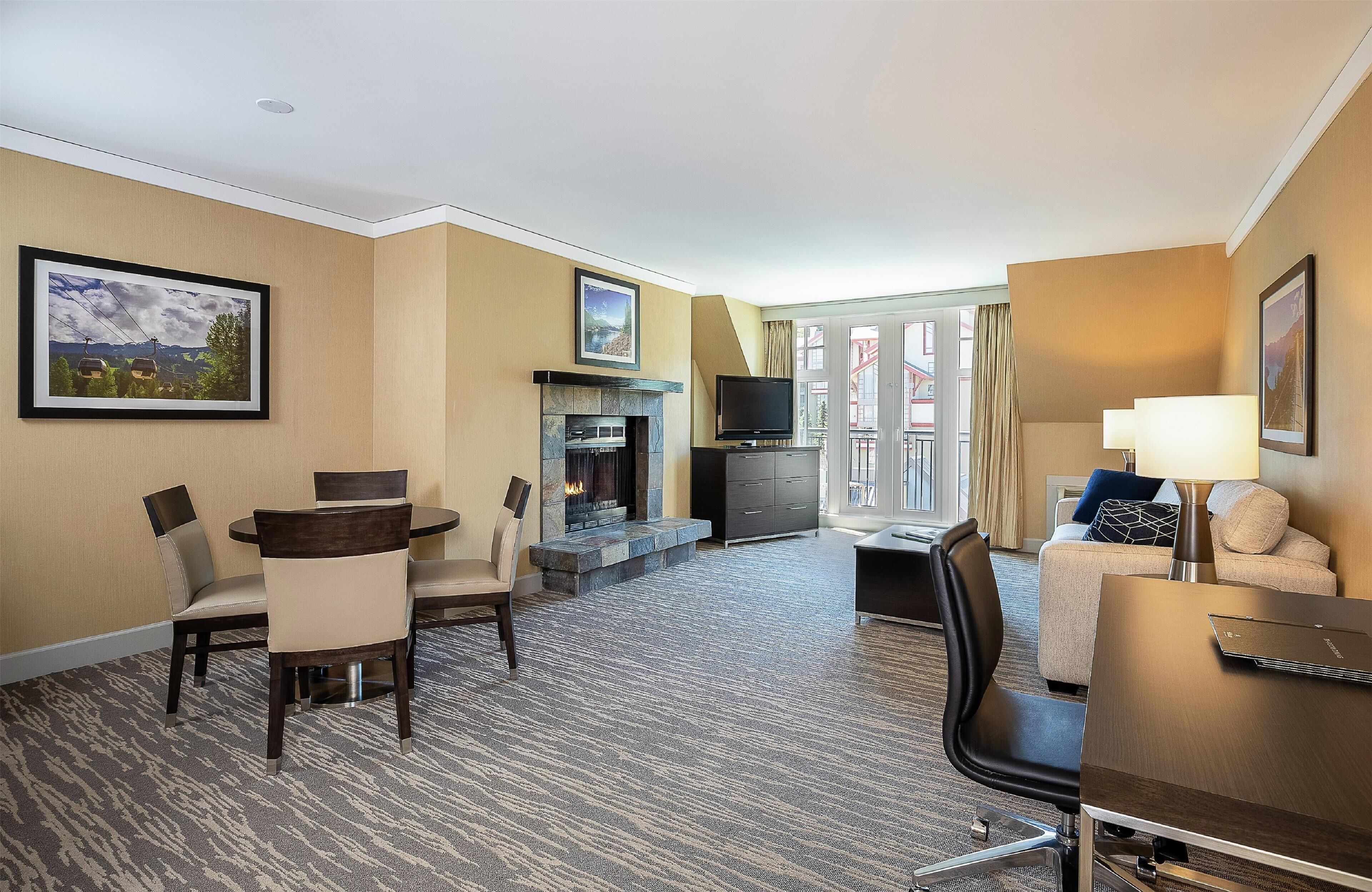 Suíte, 1 quarto (Blackcomb) | Roupas de cama premium, edredons de pluma, cofres nos quartos