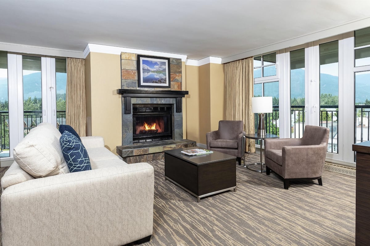 suite, 2 bedrooms (the mountain suite, 2 king beds) | view from room