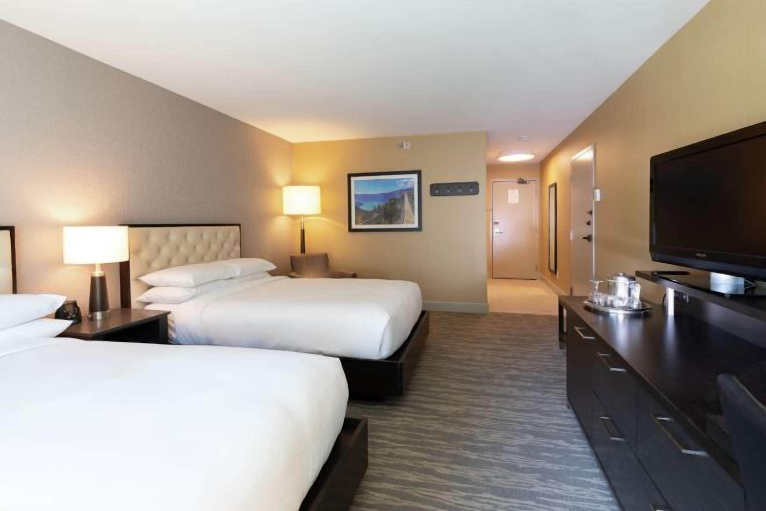 Premium bedding, down comforters, in-room safe, desk