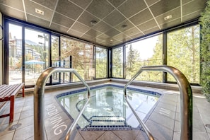 Outdoor pool, open 8:00 AM to 10:00 PM, pool umbrellas, sun loungers