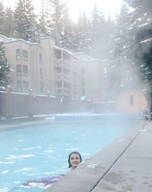 Piscine extérieure, piscine chauffée