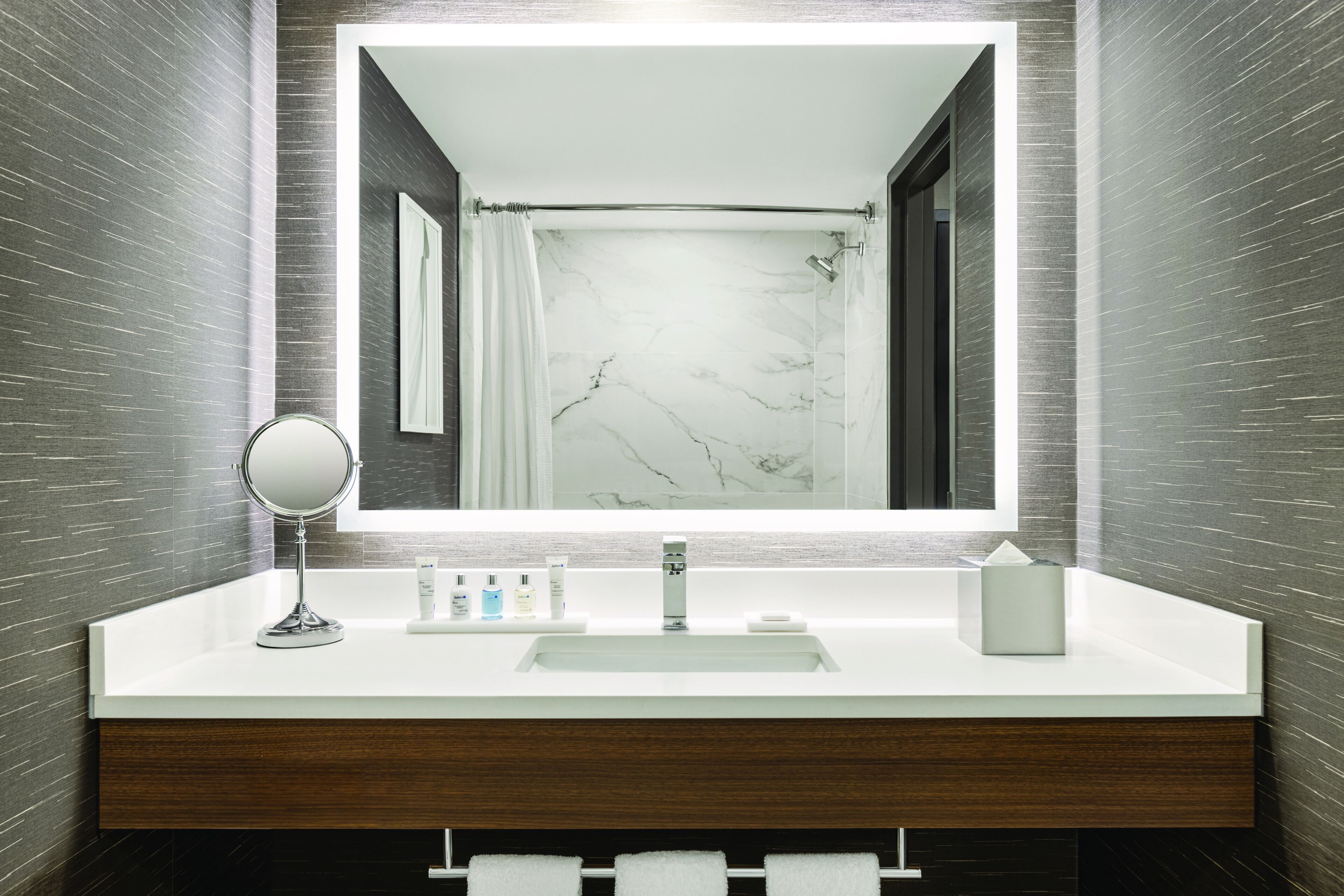 combined shower/bathtub, free toiletries, hair dryer, towels