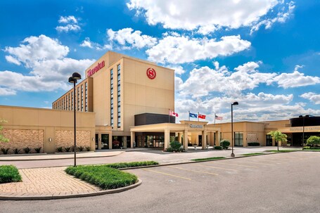Sheraton Toronto Airport Hotel Conference Centre - Image 2