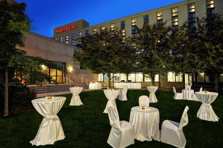 Sheraton Toronto Airport Hotel Conference Centre - Image 8