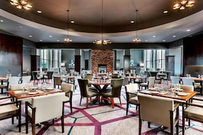 Breakfast, lunch, dinner served; Mediterranean cuisine