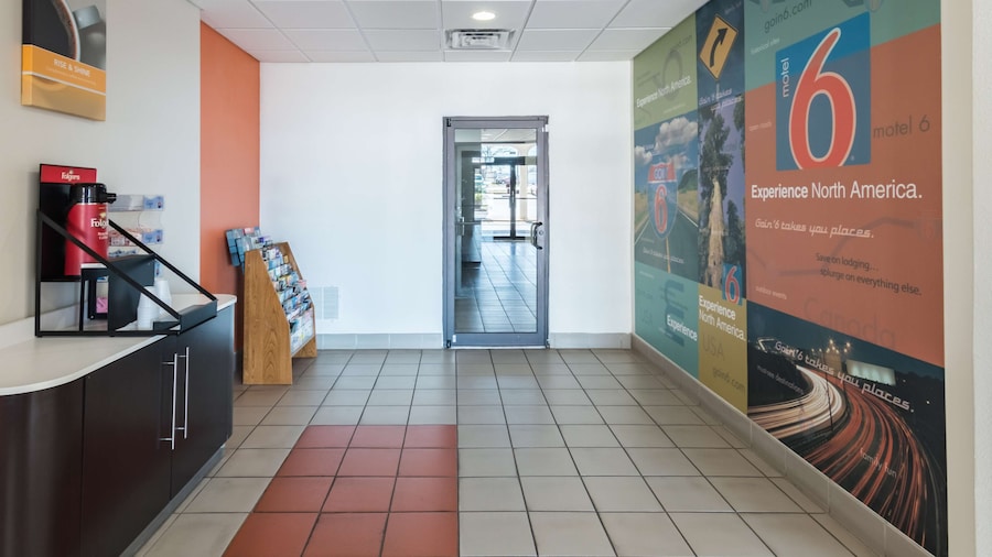 Motel 6 Stephenville, TX