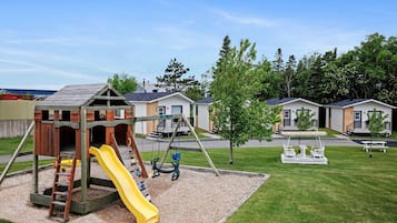Children’s play area – outdoor