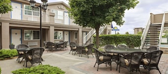 Days Inn by Wyndham Kelowna