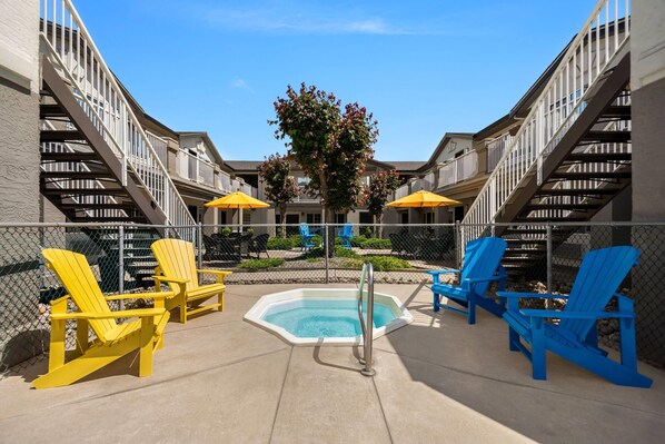 Outdoor pool, pool loungers