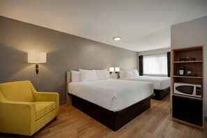 Suite, 1 Queen Bed, Non Smoking (1 Bedroom) | Laptop workspace, blackout drapes, iron/ironing board, free WiFi - Days Inn by Wyndham Kelowna (Kelowna)