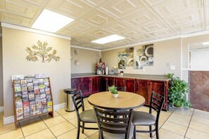 Dining - Hotel Eloy/ Casa Grande Near I-10 (Eloy)