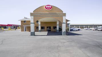 Pintu masuk properti