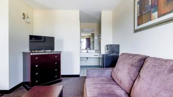 2 Full Bed with Pull Out | Free WiFi, bed sheets, wheelchair access