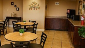 Unclassified image, 4 of 91, button - Hotel Eloy/ Casa Grande Near I-10 (Eloy)