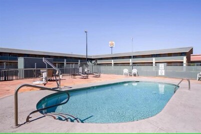 Hotel Eloy/ Casa Grande Near I-10