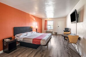 مكتب وستائر تعتيم وتجهيزات عازلة للصوت وواي فاي مجانًا