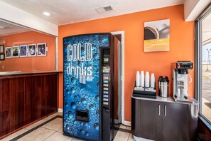 Vending machine - Motel 6 Portsmouth, VA (Portsmouth)