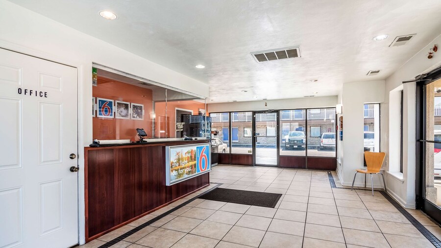 Motel 6 Portsmouth, VA