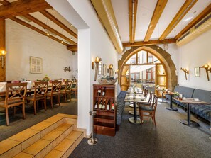 Frühstück und Abendessen