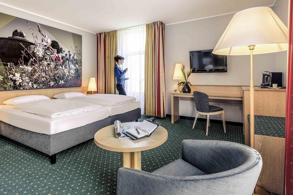 Privilege, Room, 1 Double Bed | 1 bedroom, hypo-allergenic bedding, desk, blackout curtains