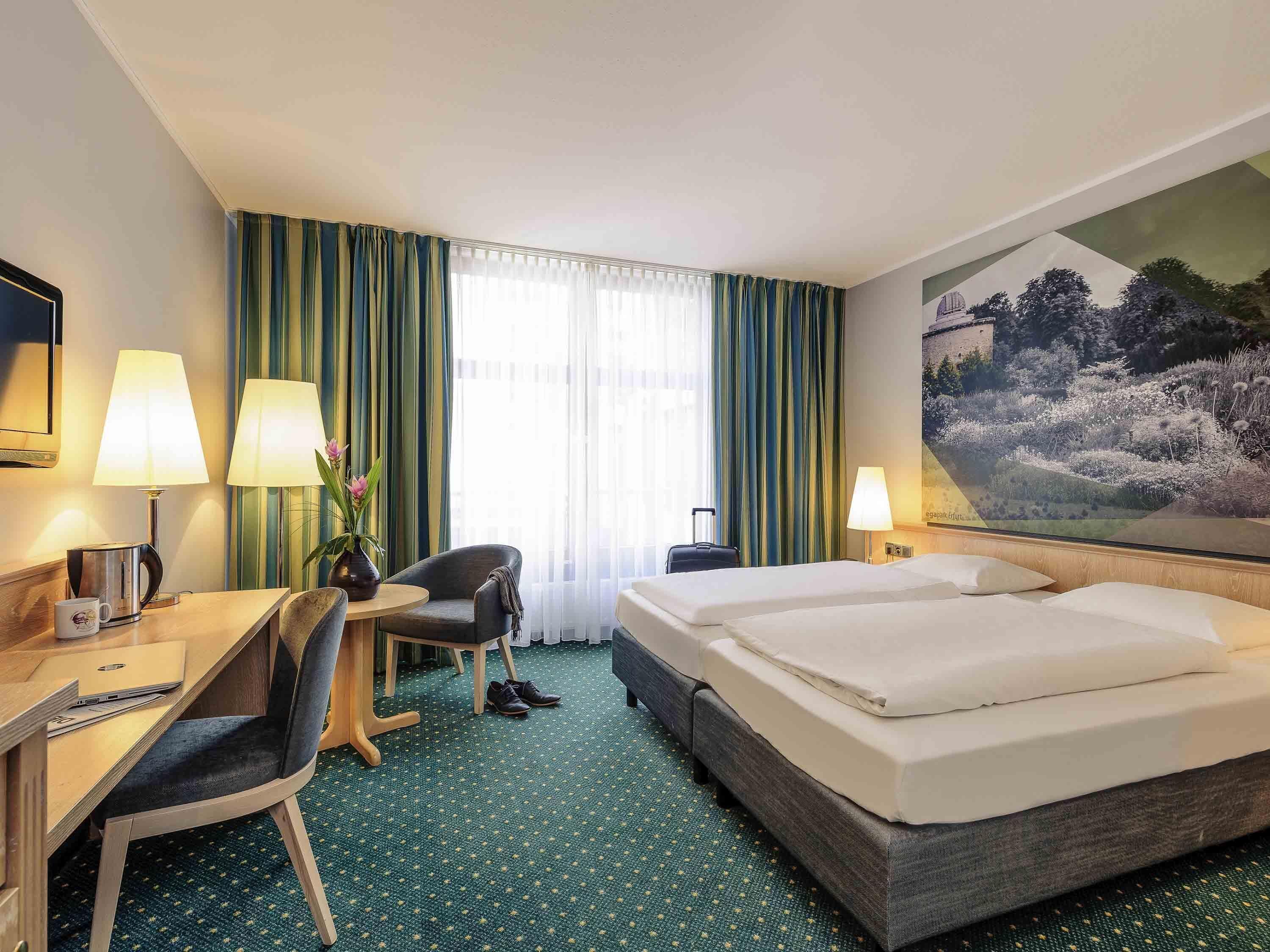 Habitación superior con 2 camas individuales, 2 camas individuales | Ropa de cama hipoalergénica y caja de seguridad en la habitación 