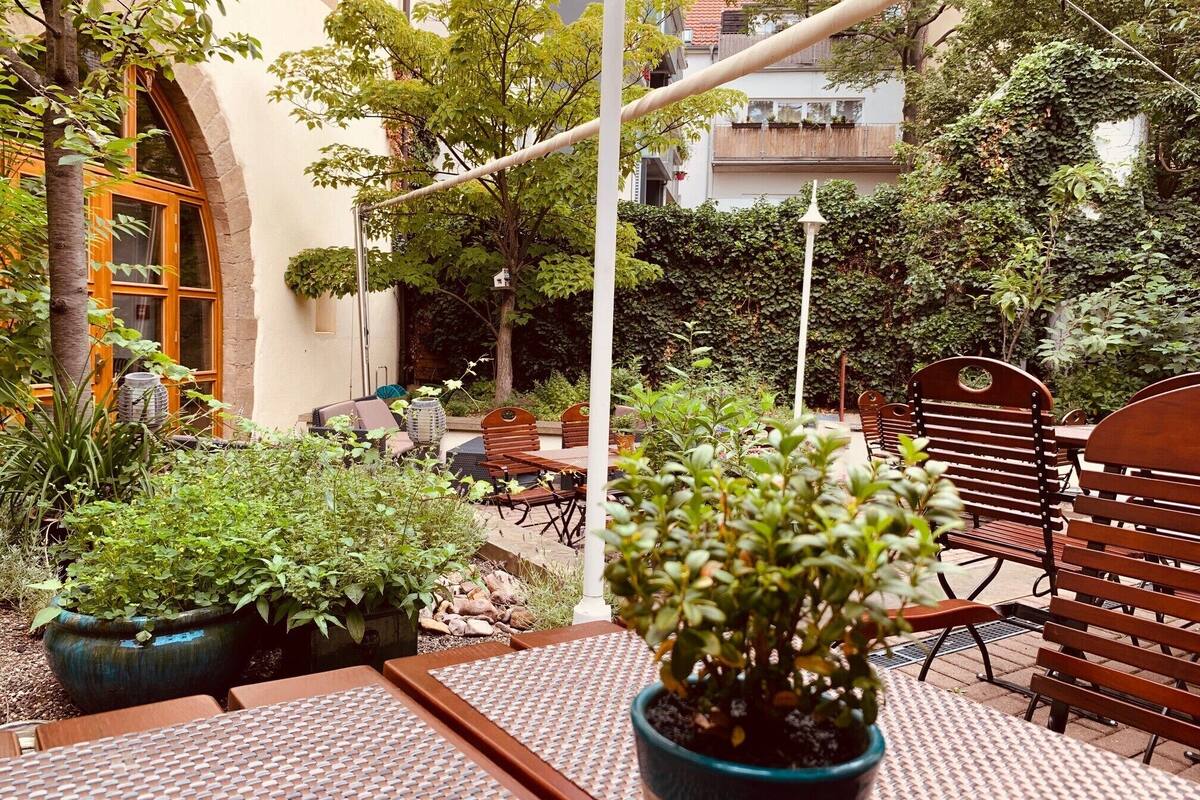 standard room, 1 single bed (street view) | terrace/patio