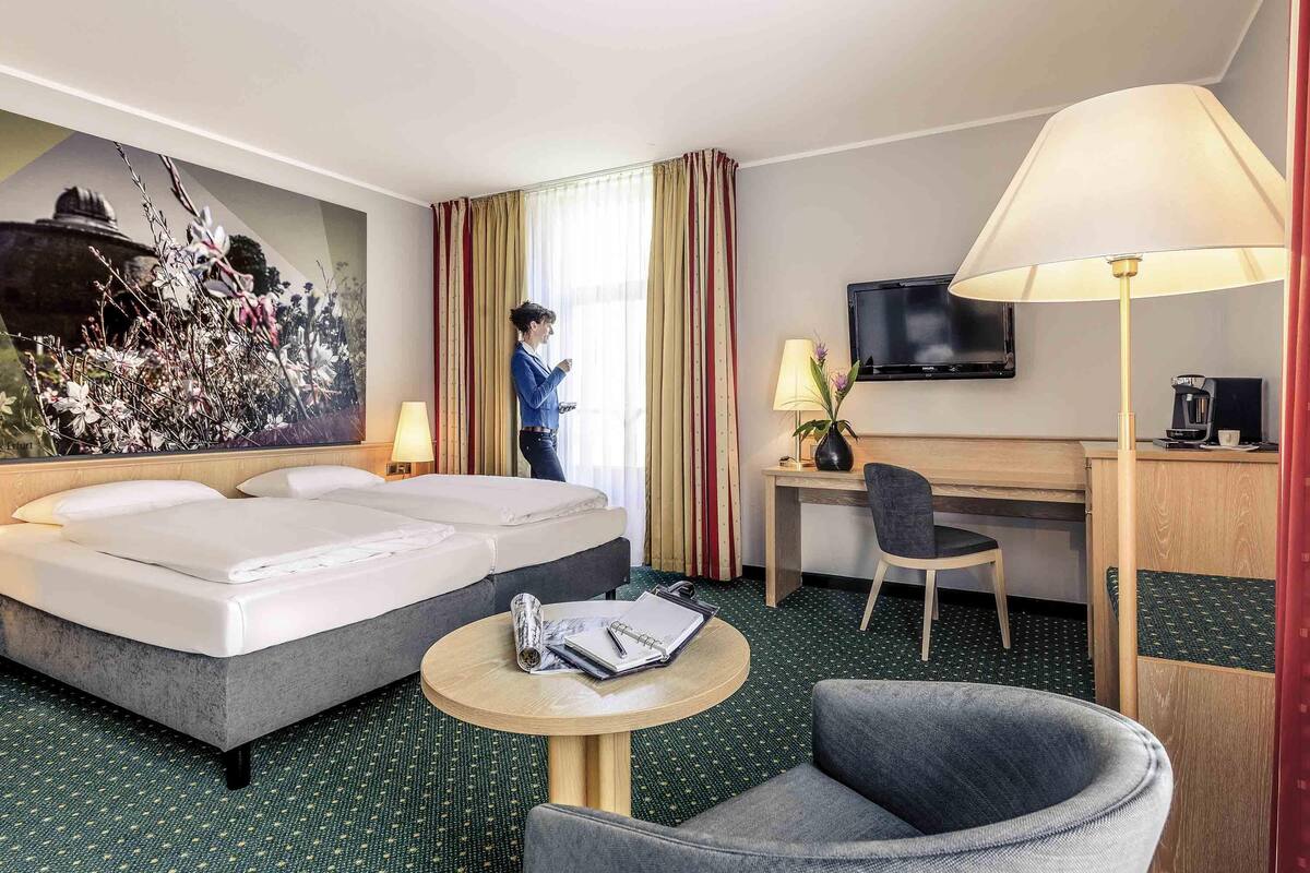 privilege, room, 1 double bed | 1 bedroom, hypo-allergenic bedding, desk, blackout curtains