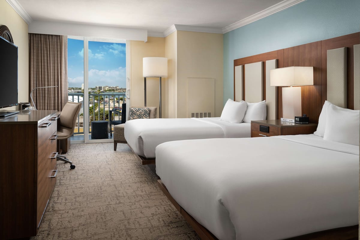 Hypo-allergenic bedding, pillowtop beds, in-room safe, desk
